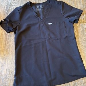 FIGS Catarina One-Pocket Scrub Top